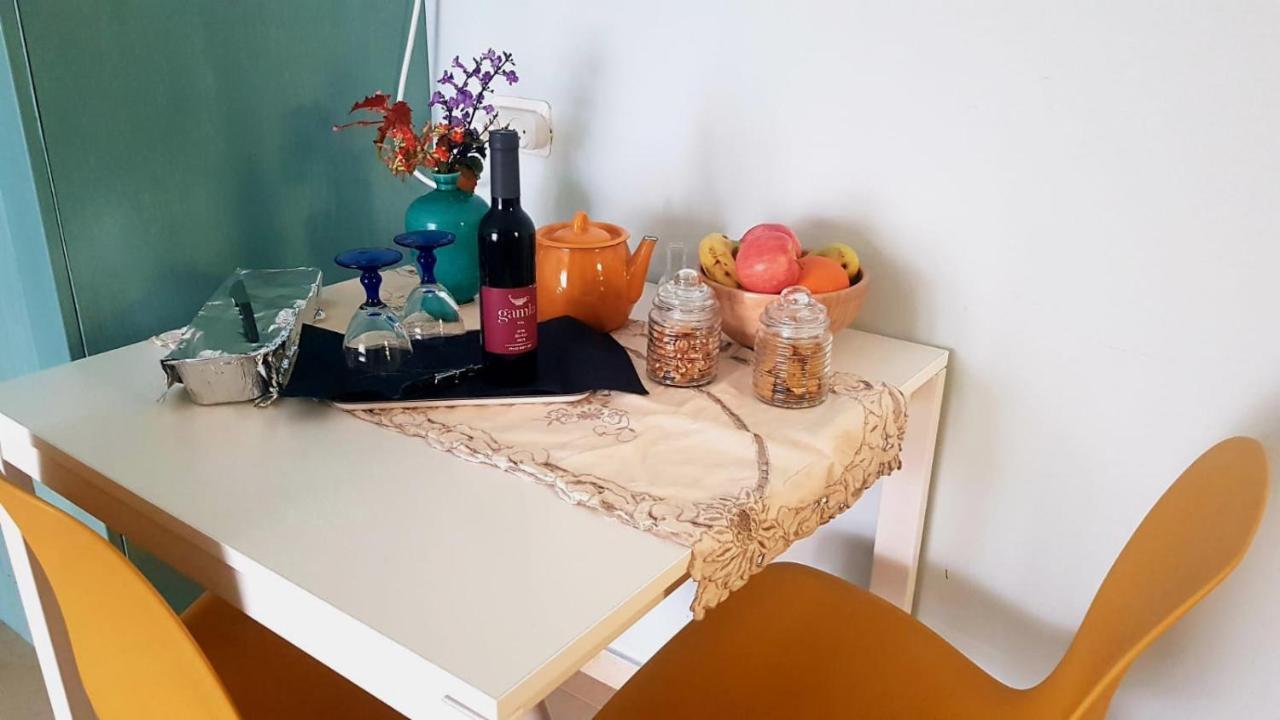 צימר רומנטי ואיכותי בפרדס חנה La Baita エクステリア 写真